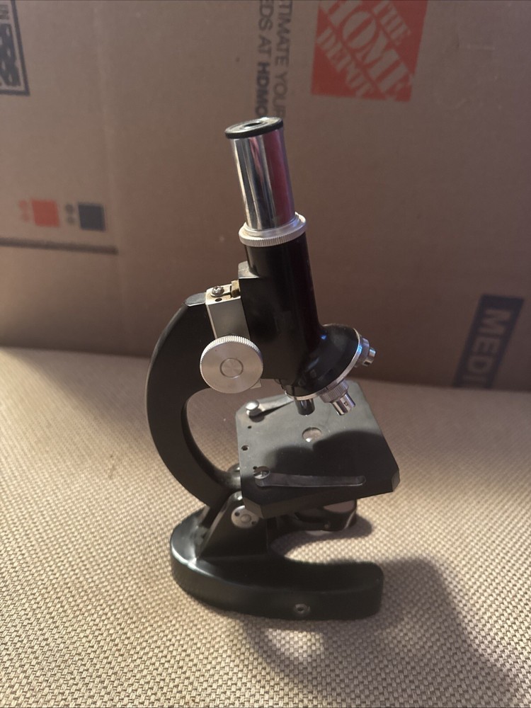 Vintage Taco Microscope 900x