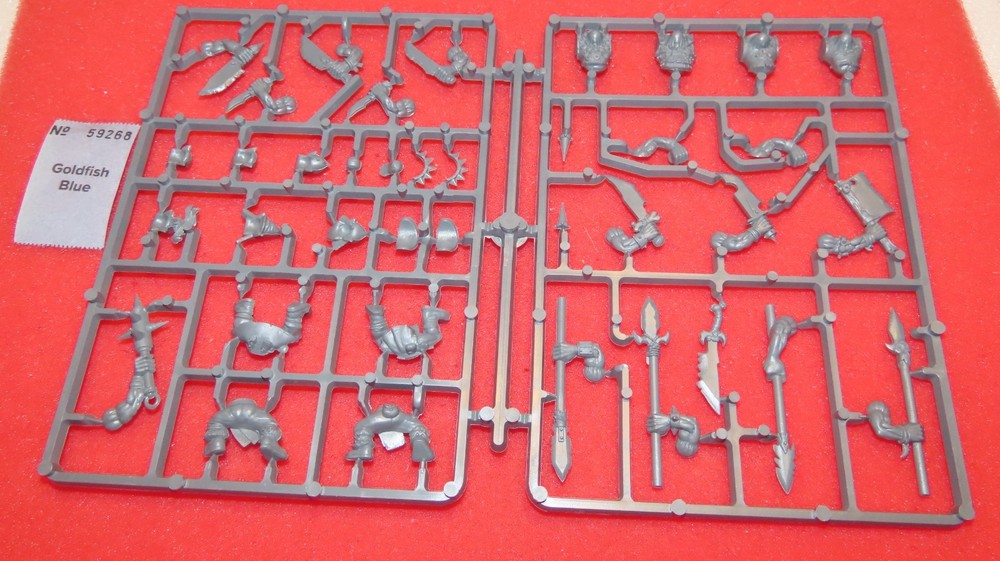 Games Workshop Warhammer Orcs Orc Boyz Mob 4 Models on Sprue New Plastic Bits