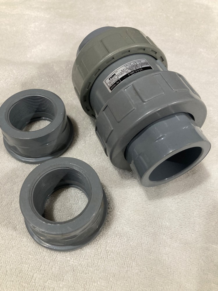 1   1/2"  CPVC Union Check Valve, socket and threaded ends, EPDM