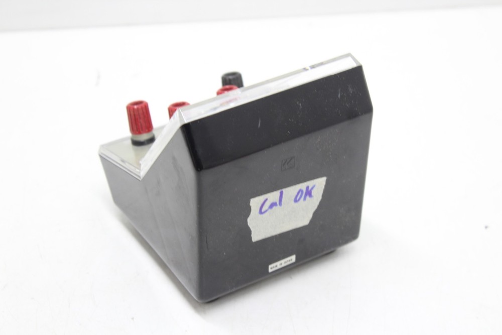 Globe HEW-EDM Analog Multi-input DC Voltmeter