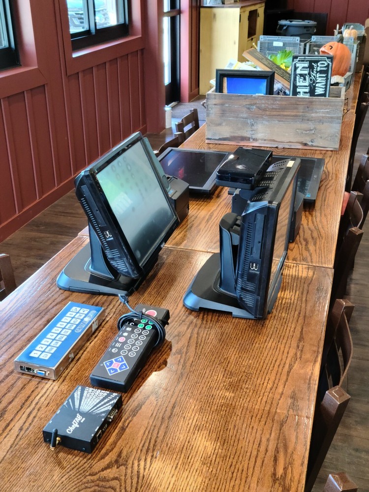 SAM4S SPT-4740 POS PosReady 7 SSD Touchscreen Terminal