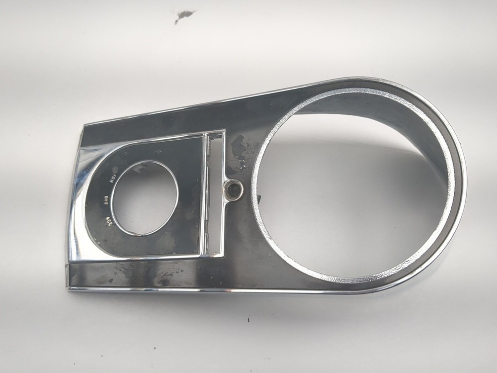 07-17 Harley Davidson Softail Deluxe FLSTN Front Dash Console 71273-00A