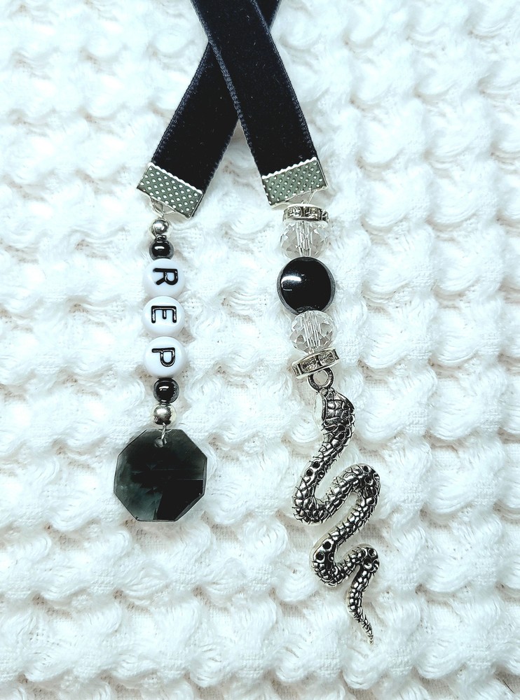 Reputation Inspired Bookmark