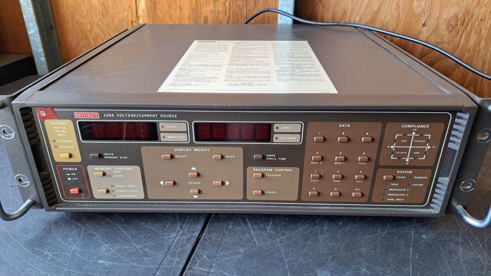 Keithley 228A Voltage / Current Source SN/404740