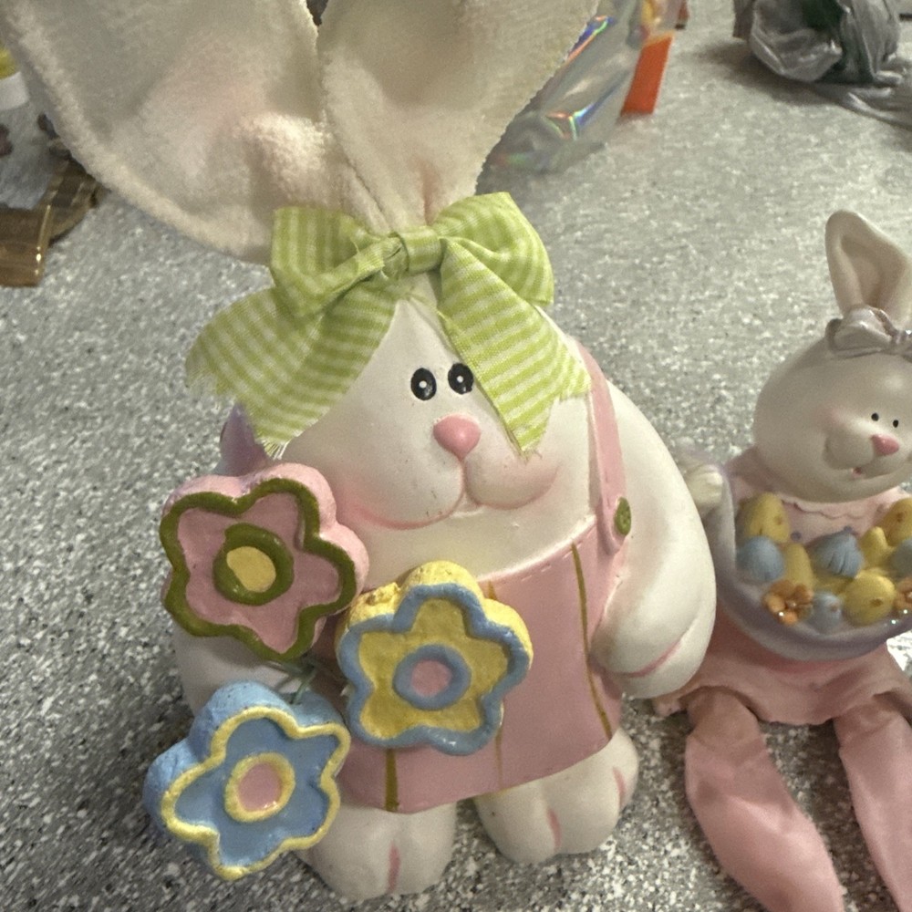 Set Of 3 Ceramic Easter bunny Ceramic Figurines,#39