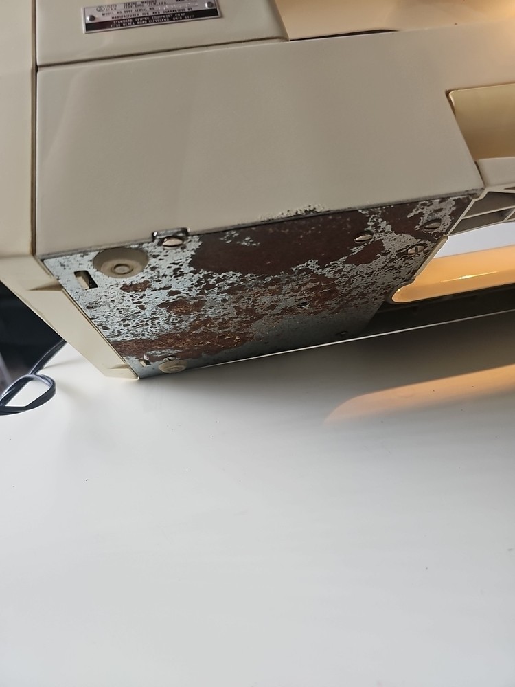 Elgin Sewing Machine Model 999F Deluxe ZigZag Tested Works