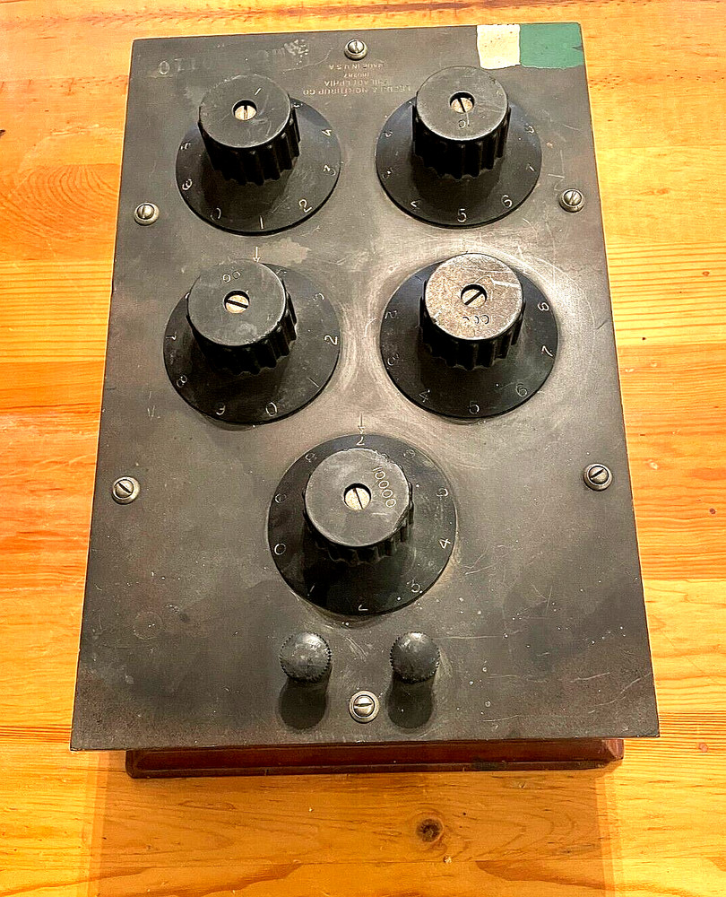 Vintage Leeds & Northrup Resistance Box
