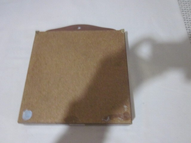 thimbles 30 in glass fonted display case old used