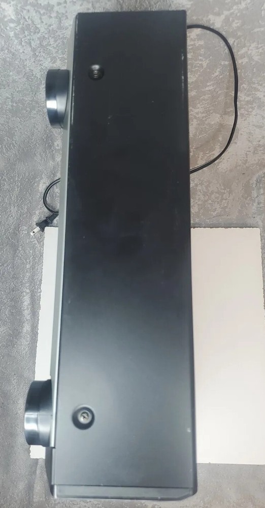 Sony CDP-CE525 5 Disc CD Player Powers On No Remote