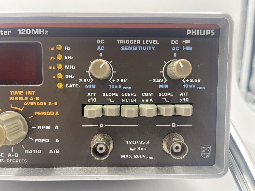PHILIPS PM 6670 HIGH RESOLUTION TIMER/COUNTER 120MHz