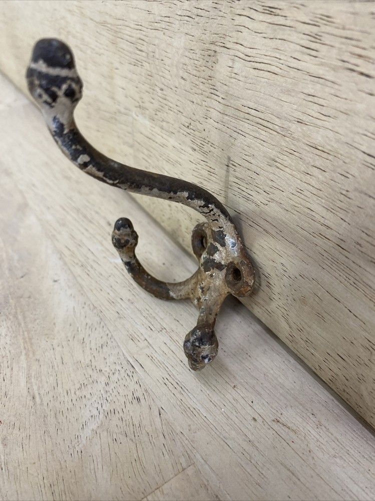 ANTIQUE WALL COAT HOOK Iron Metal Primitive