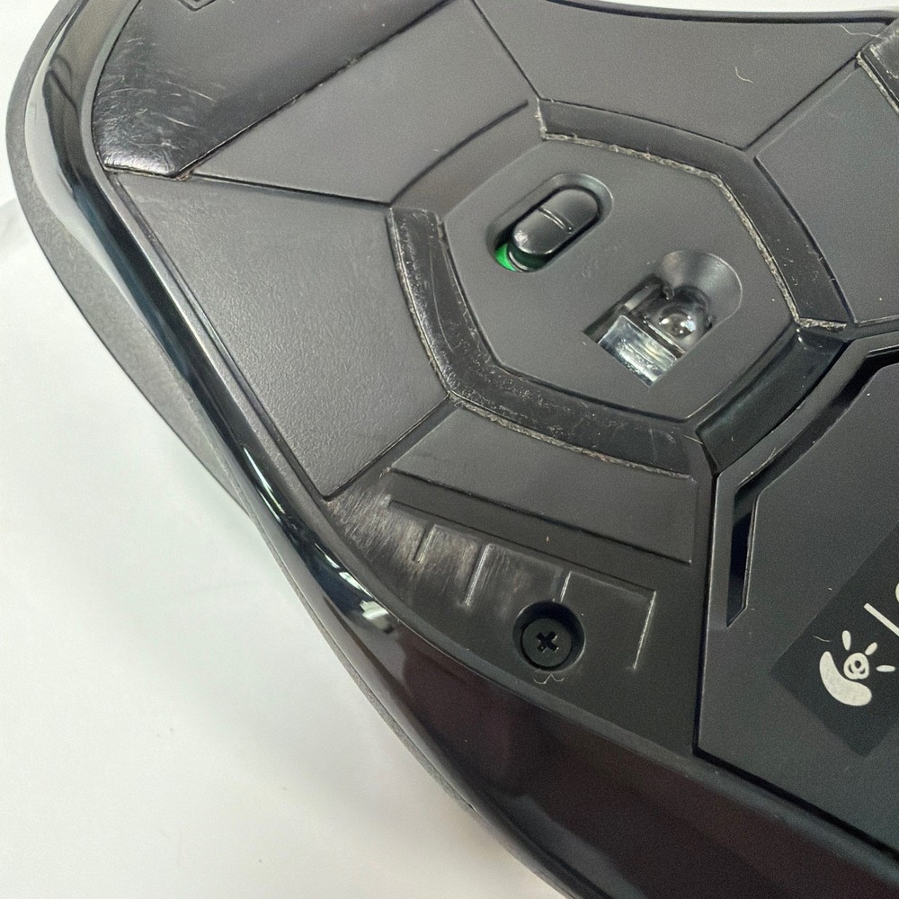 Logitech G602 Wireless Gaming Mouse Black Powers On No USB Receiver