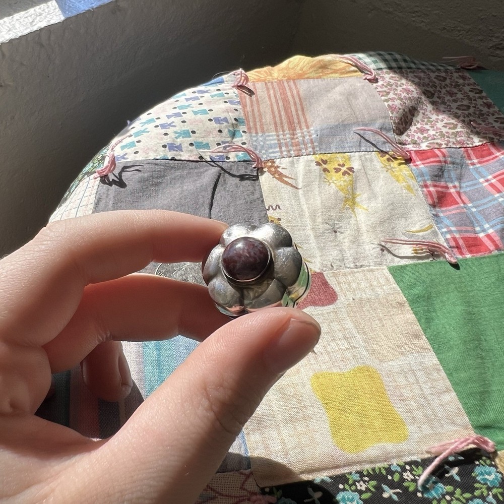 1979 Ari D Norman Sterling Silver Flower Pill Box Cobochan Stone