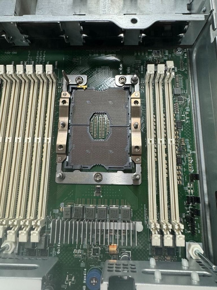 Pure Storage 83-0169-00 Flash Array X20 R2 "NO RAM INTERFACE/SSD"