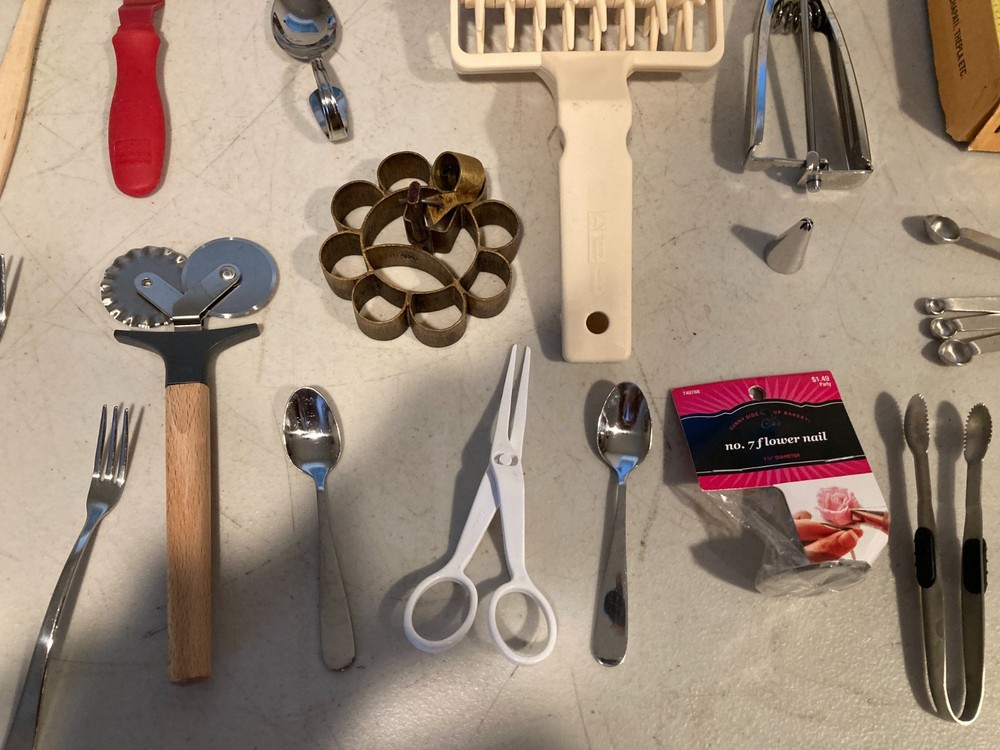 Camping Kitchen Utensils & Baking Tools Lot Chapati Press