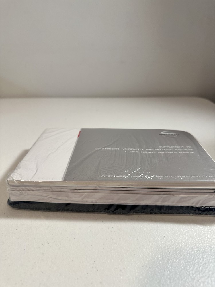 2012 Nissan Versa Owner's Manual Set