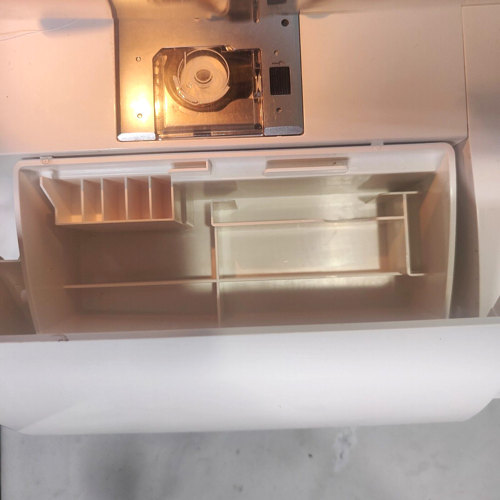 Elna 8200 Xperience Embroidery Only Machine Computer Controlled UnTested