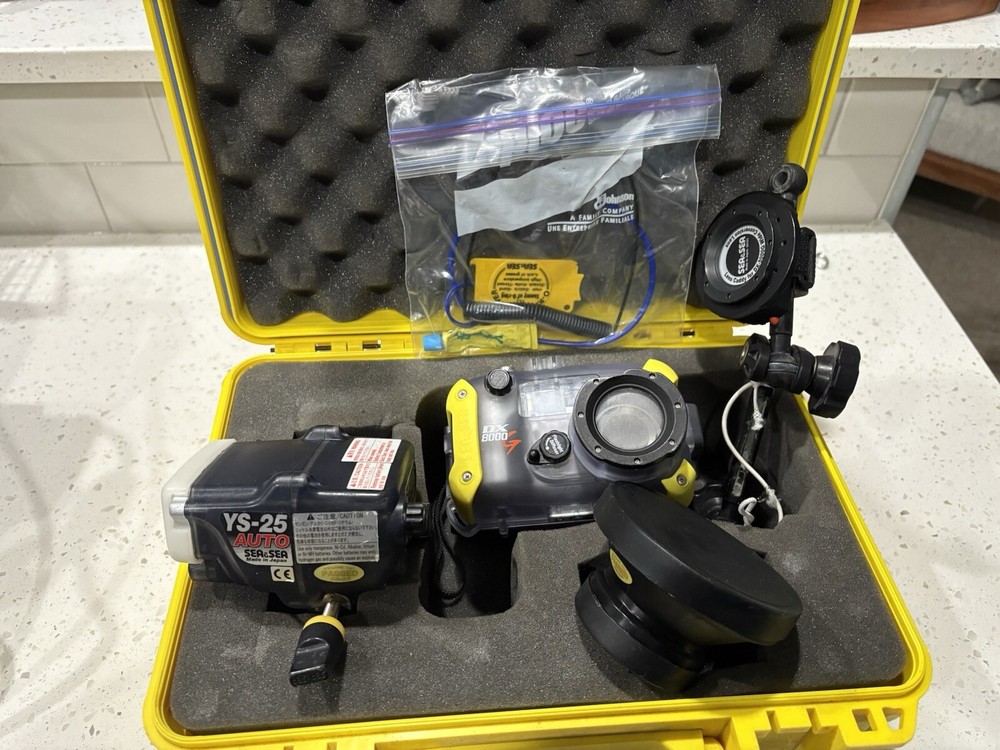 Sea And Sea Dive Camera Package