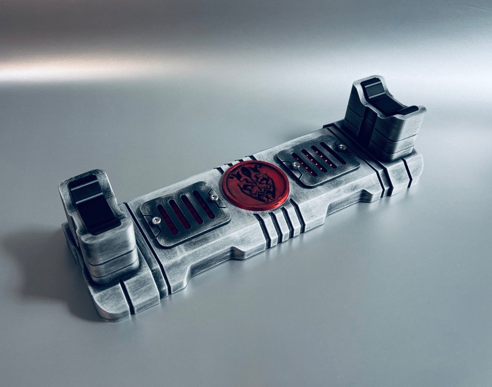 DARTH MAUL - Lightsaber Display Stand - Saberforge - Galaxy's Edge