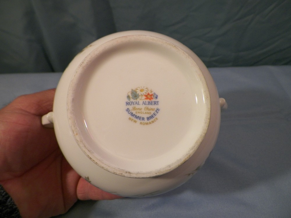Royal Albert China SUMMER BREEZE Covered Sugar Bowl