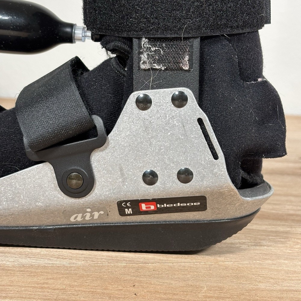 Bledsoe Lower Leg Brace Air Medium Pre-Owned