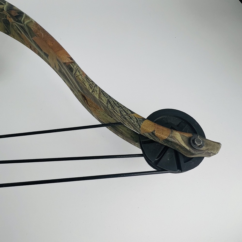 Silent Strike Youth Compound Bow Camo Right-Handed Preowned