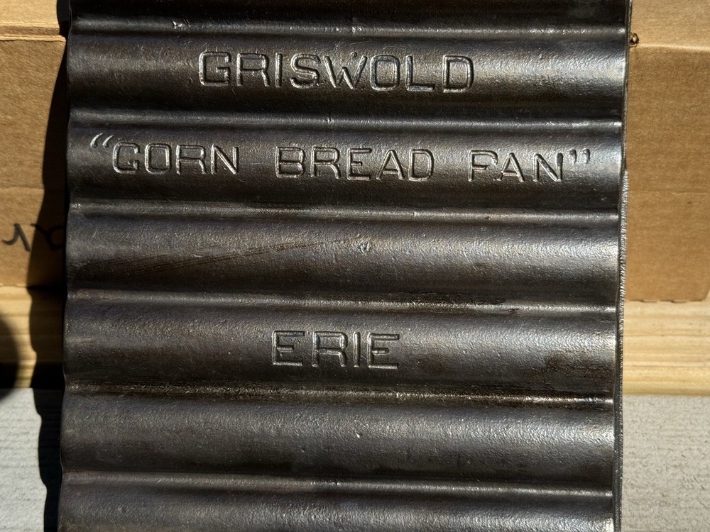 Vintage Griswold 954 B Corn Bread Pan Erie