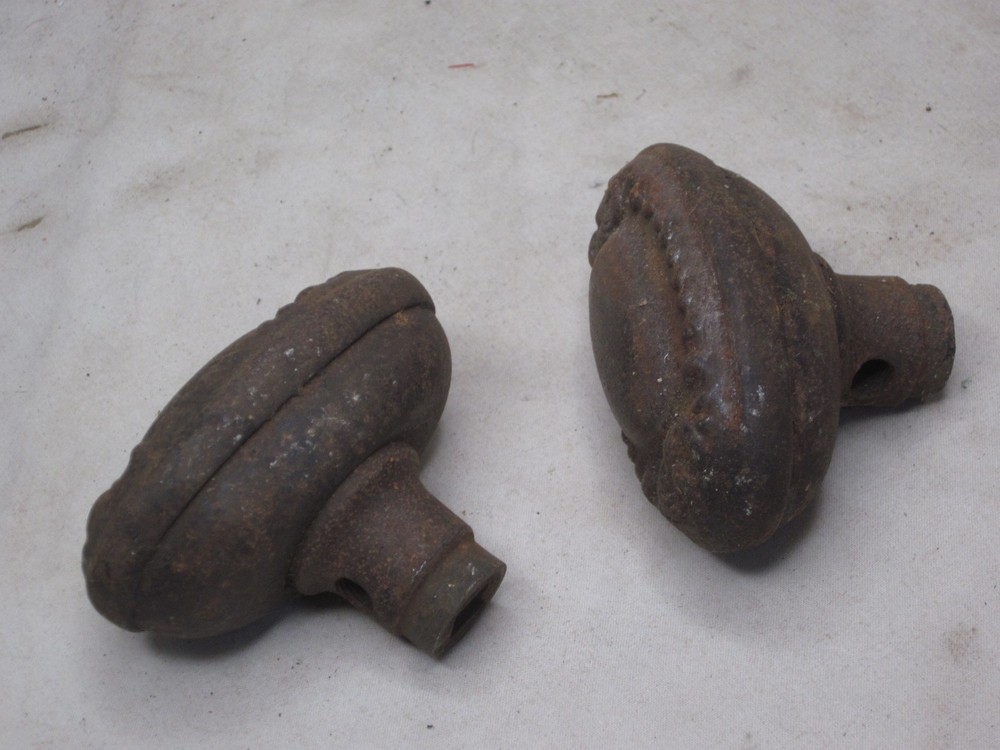 2 ornate antique oval door handles knobs rusty old knob handle pair