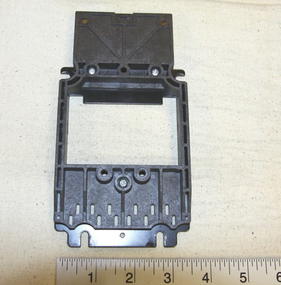 Mars MEI mounting plate for bezel for bill acceptors / validators