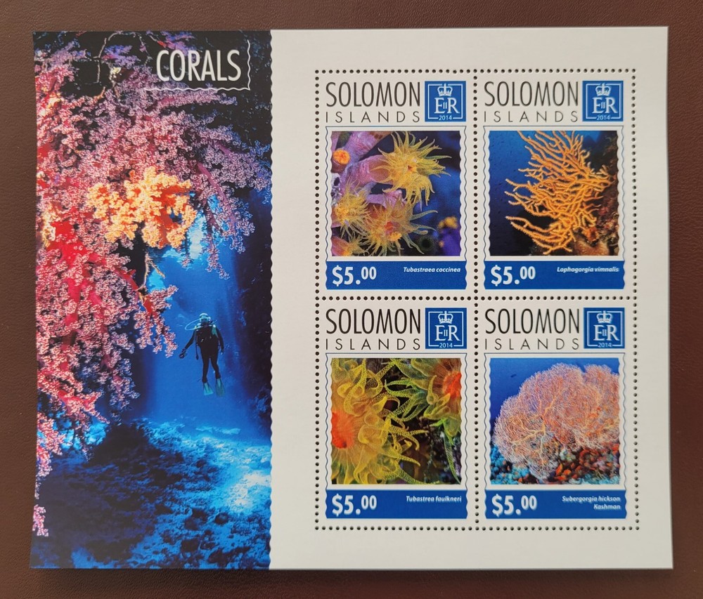 Solomon Island 2014 /   Marine Life - Corals / 4v ms