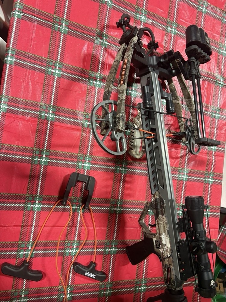 Bear X Constrictor Crossbow w/ Scope, Cocking Device & Spire Hard Case