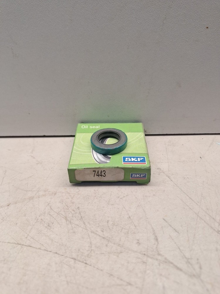 SKF CR 7443 OIL SEAL