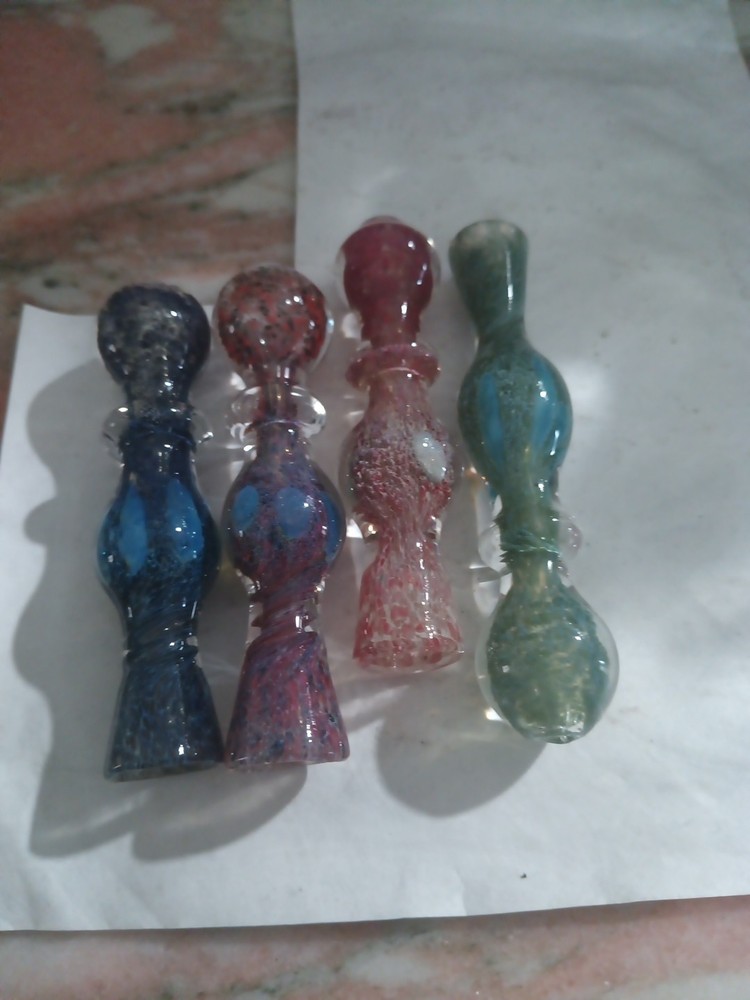 QTY 4  HAND BLOWN PIPE Glass ONE HITTER BEE BUZZ NEW