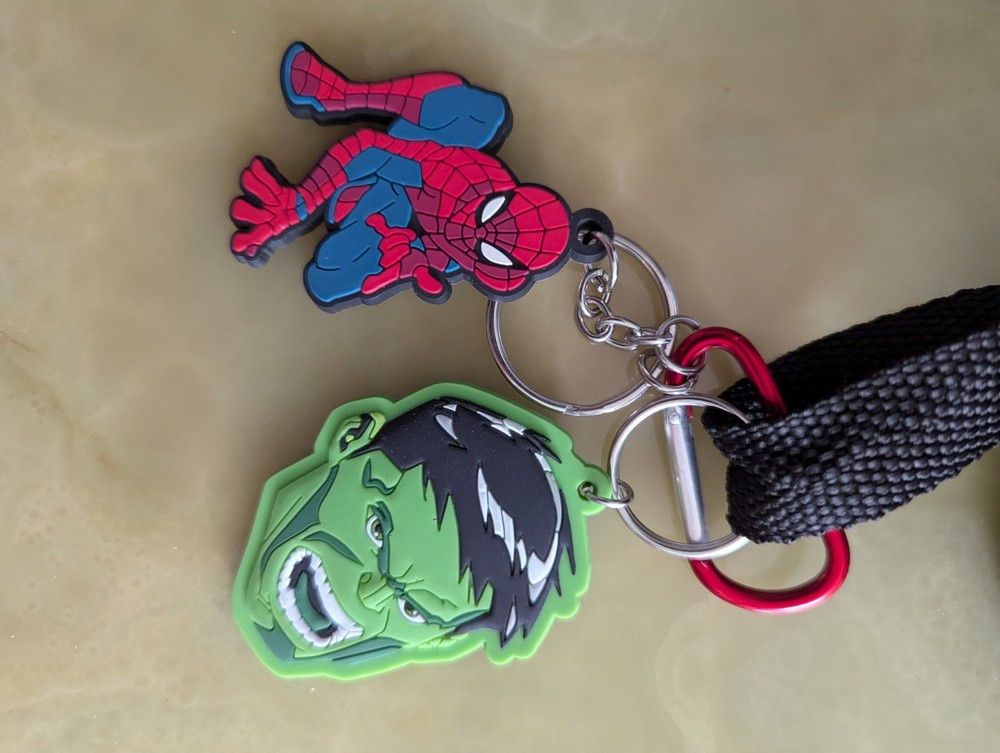 Marvel pencil case Spiderman Hulk keyrings