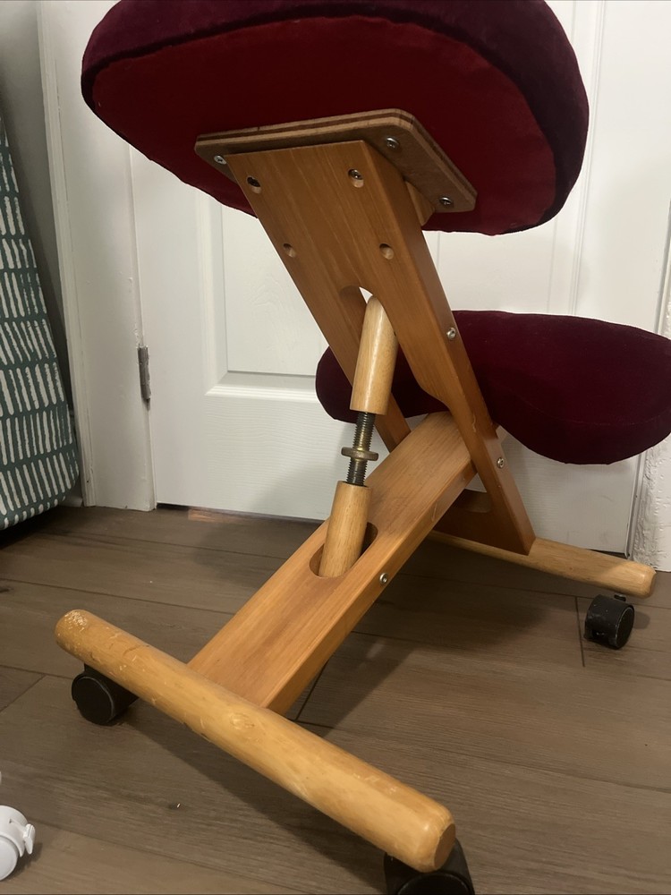 Ergonomic Kneeling Chair