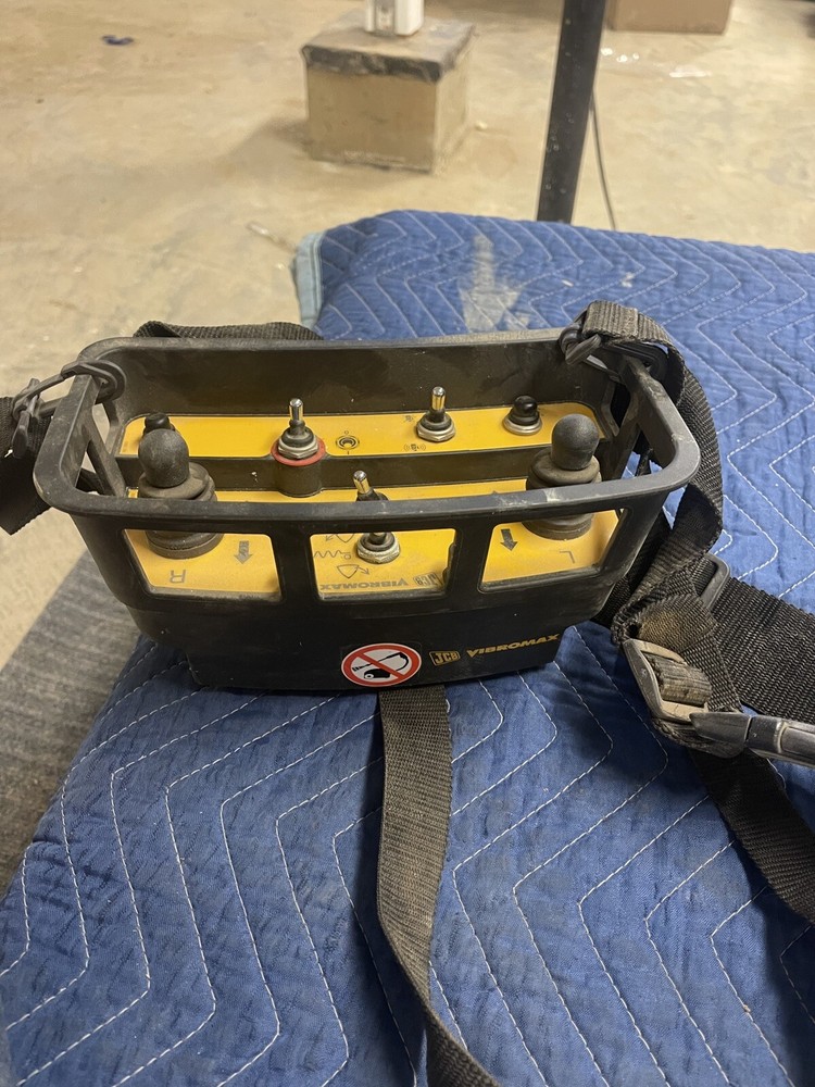 JCB VIBROMAX BARE REMOTE CONTROL P/N 333/F6690