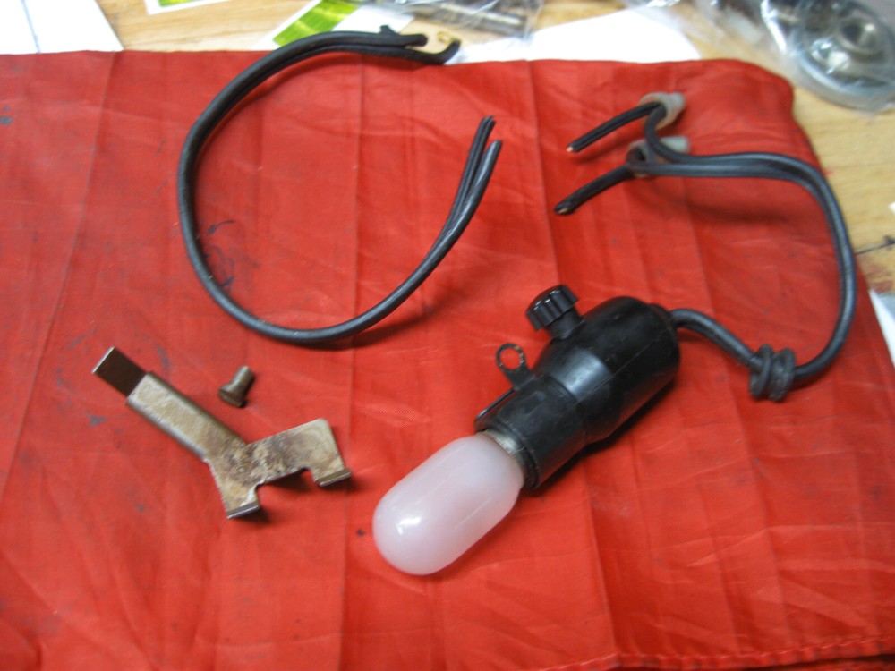 Singer 404 Sewing Machine Light Socket Lamp