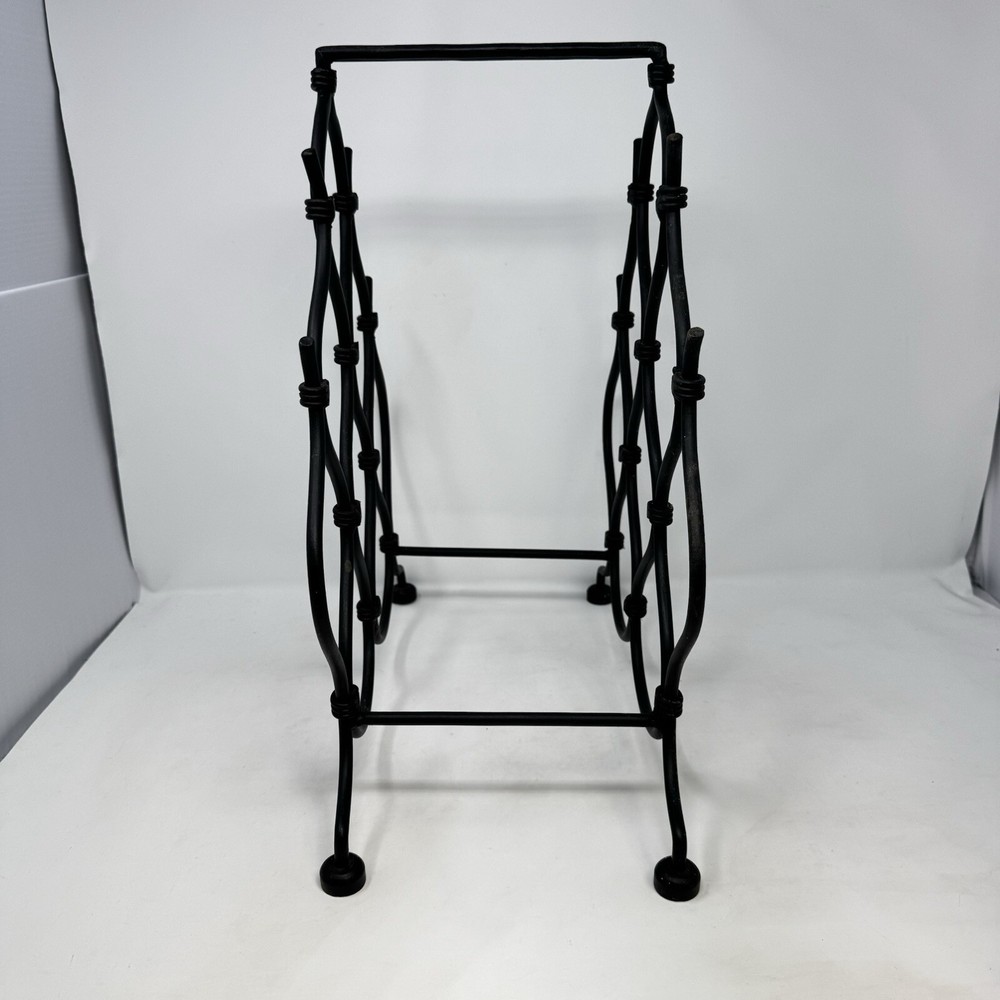 Triangle Shaped 8 Bottle Bent Metal Black Wine Rack