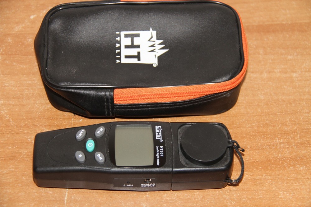 HT 307 Portable Digital Luxometer
