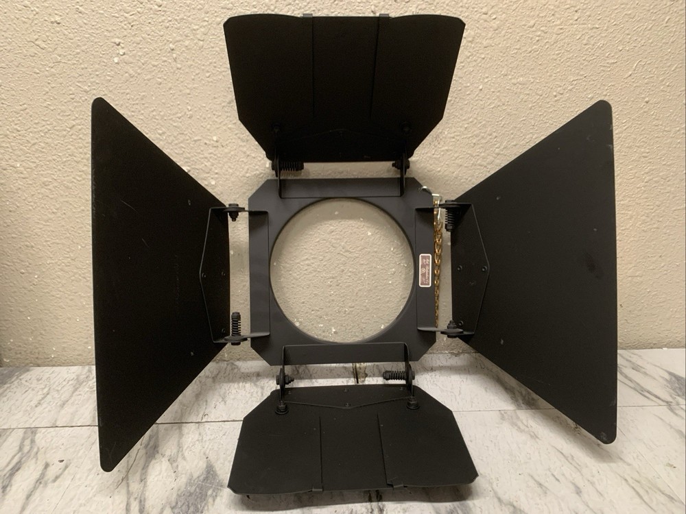 Mole Richardson Barn Door Light Shield