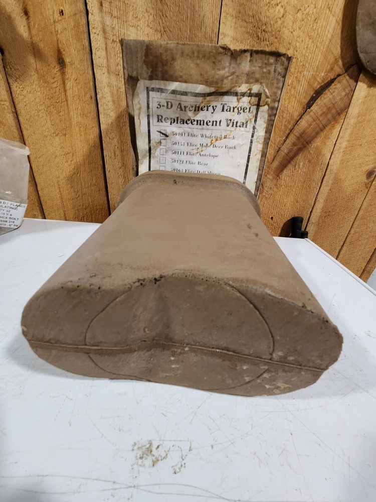 New Old Stock Delta Elite Whitetail Buck Replacement Core Target