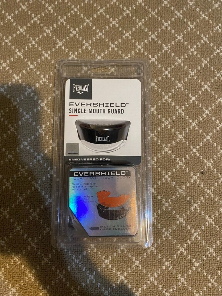 Everlast single mouthguard (model # 1400003) black/red