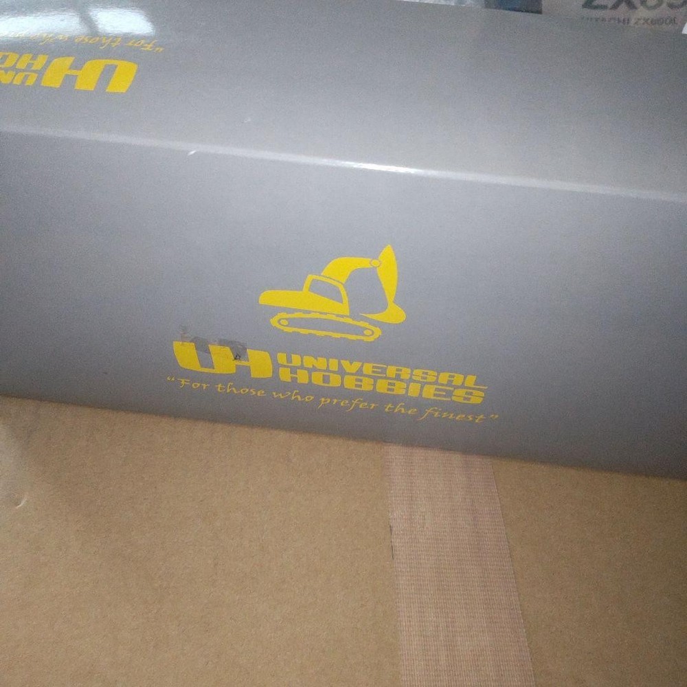 Universal Hobbies Liebherr S944 1/50