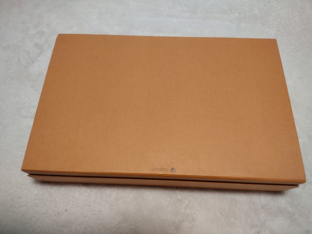 Authentic Louis Vuitton Empty Magnetic Closure Gift Box 16.25 x 10.5 x 3