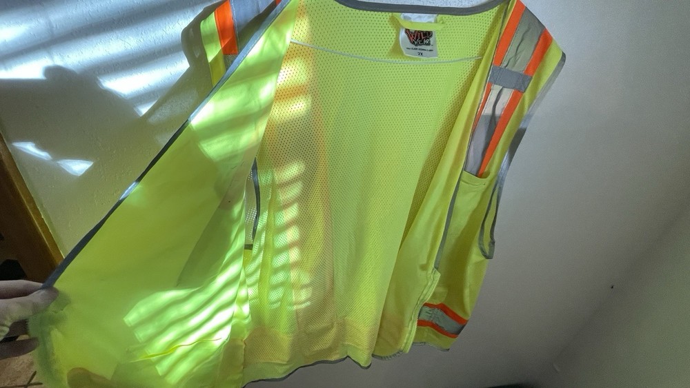 Reflective Vest for Work/Cycle Riding 2XL High Visibility. Polyester Mesh. Nice