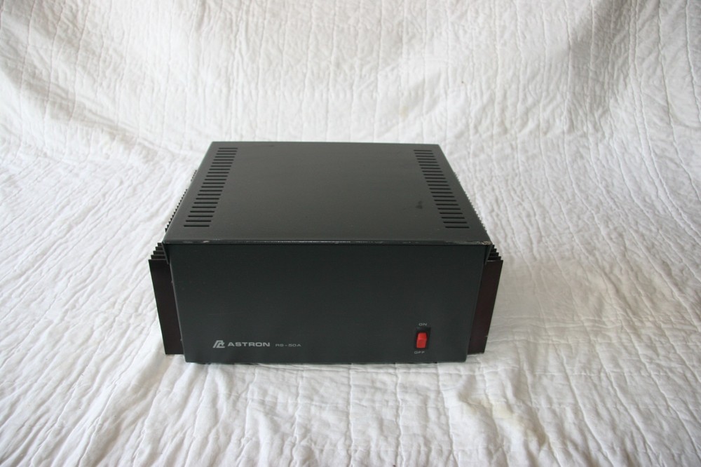 ASTRON RS-50A 50A Linear power supply 115V 60Hz