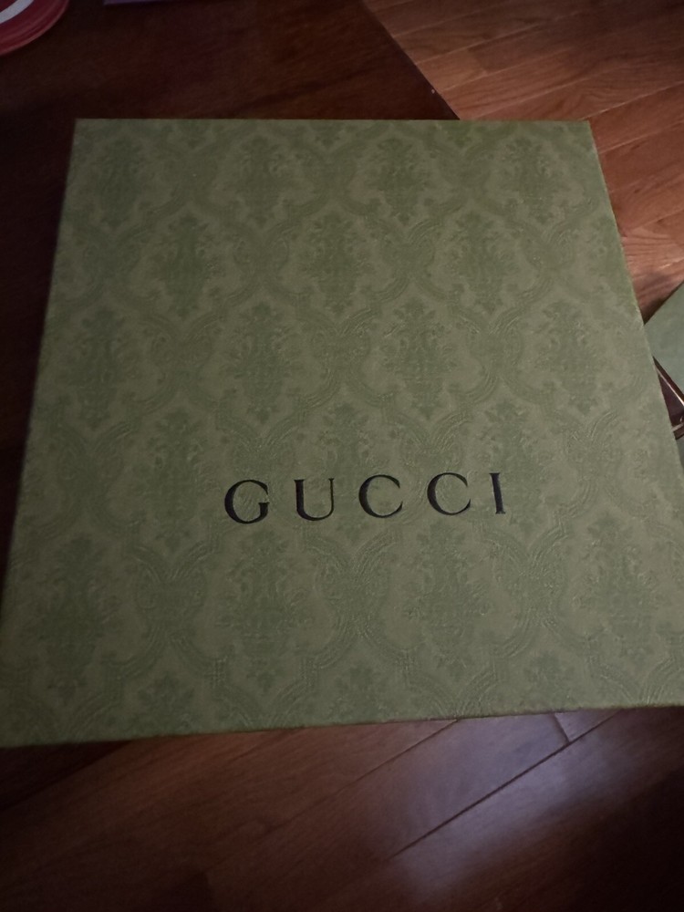 Authentic Gucci  Empty Box 12/13/1.5