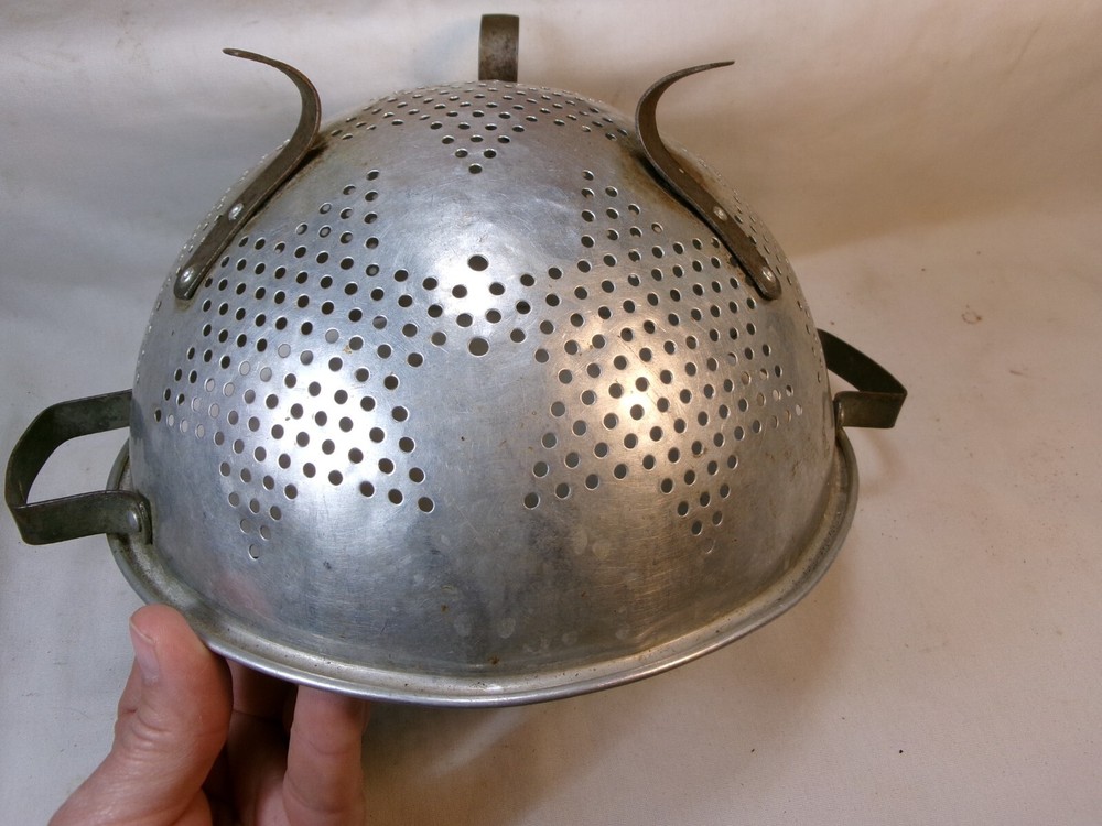 Vintage Aluminum Star Pattern Colander Strainer with Handles