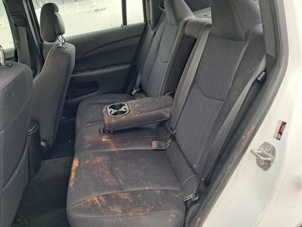 200 2014 Glove Box 4773226