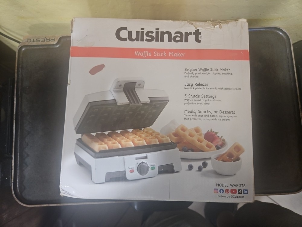 Cuisinart Waffle Stick Maker with 5-Setting Shade Selector WAF-ST6
